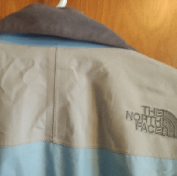 North Face Women's S jacket (blue and gray) - Picture 9 of 16